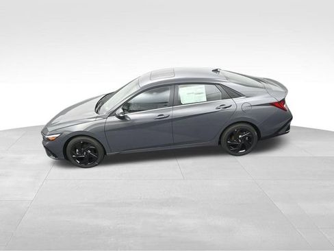 New 2026 Hyundai Elantra SEL Sport Premium FWD image 25