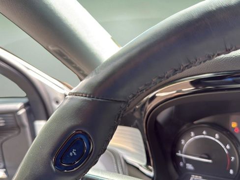 Used 2022 Lincoln Corsair AWD w/ Premium Package image 24