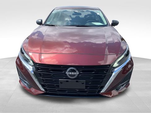 Used 2025 Nissan Altima 2.5 SV FWD image 16