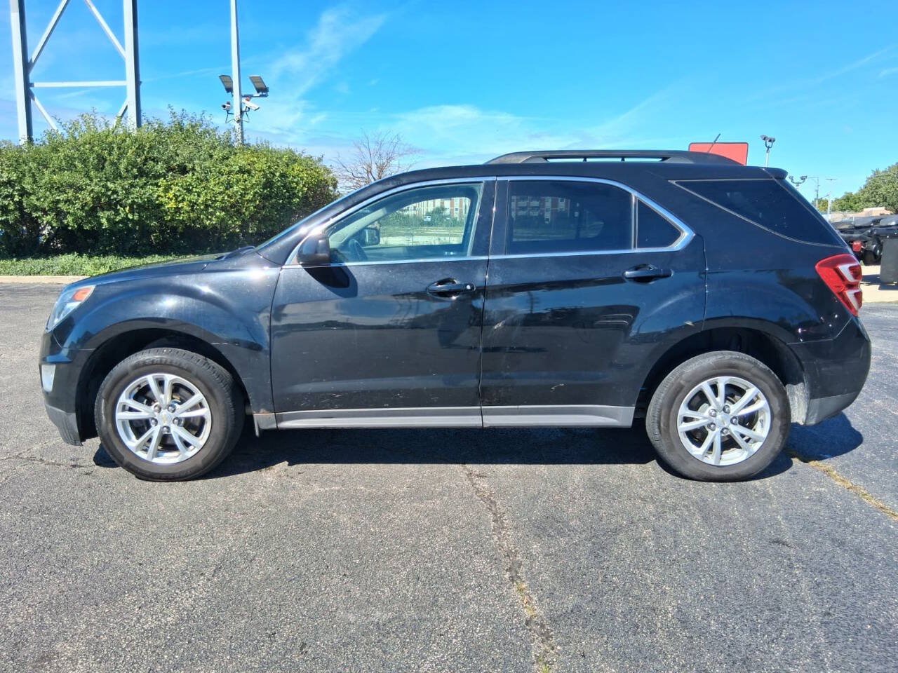 Used 2017 Chevrolet Equinox LT w/ Convenience Package FWD image 5