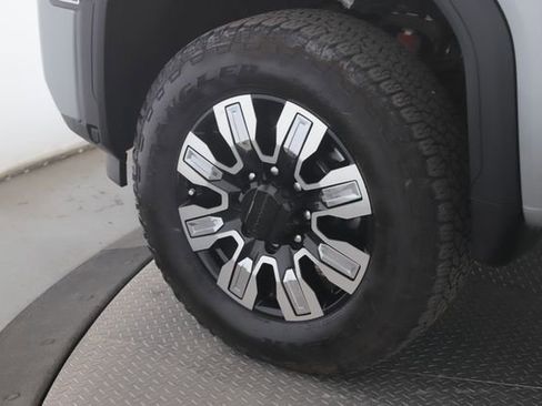 Used 2026 GMC Sierra 2500 Denali w/ Denali Reserve Package AWD/4WD image 13