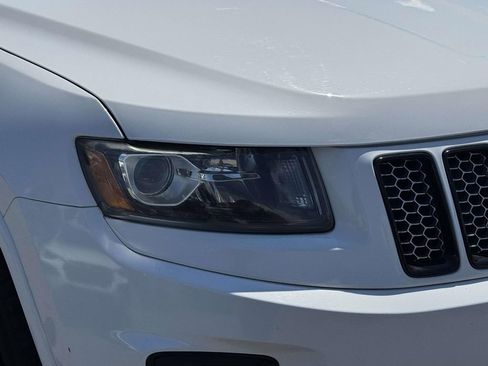 Used 2015 Jeep Grand Cherokee Altitude AWD/4WD image 12
