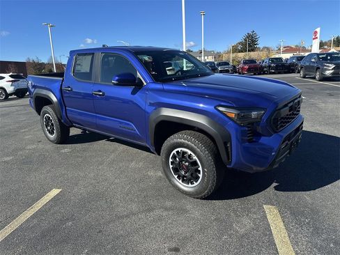 New 2025 Toyota Tacoma TRD Off-Road image 6