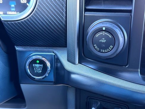 Used 2021 Ford F150 Limited image 36