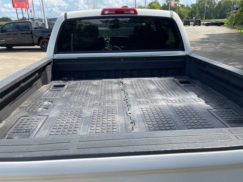 Used 2019 Toyota Tundra SR5 RWD image 4