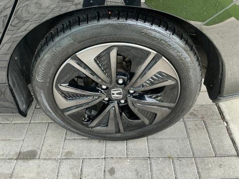 Used 2019 Honda Civic EX image 12