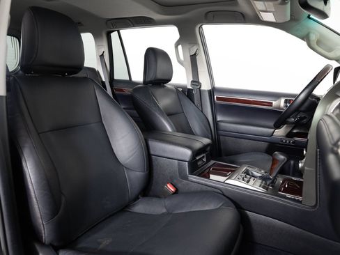 Used 2018 Lexus GX 460 Premium AWD/4WD image 31