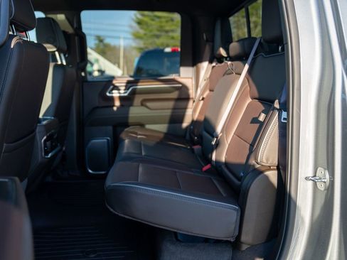 Used 2024 GMC Sierra 2500 Denali w/ Denali Reserve Package image 19