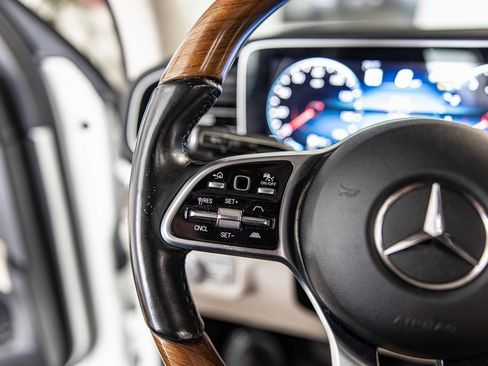 Used 2022 Mercedes-Benz GLE 450 4MATIC w/ Revised AMG Line Exterior image 25