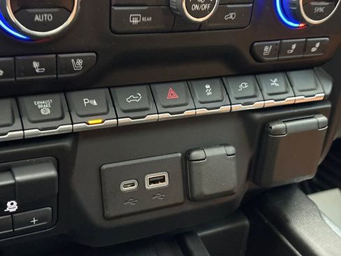 Certified 2022 Chevrolet Silverado 2500 High Country image 19