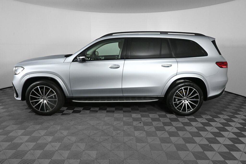 Certified 2026 Mercedes-Benz GLS 450 4MATIC image 3