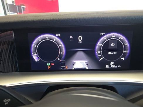 Certified 2025 Volkswagen Tiguan SE image 22