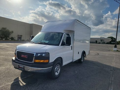 New 2025 GMC Savana 3500 Extended w/ Power Convenience Package image 4