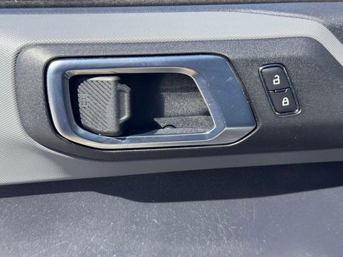 Used 2023 Ford Bronco Everglades image 16