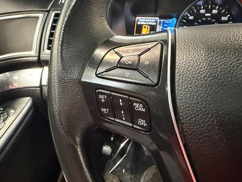 Used 2018 Ford Explorer Limited w/ Equipment Group 301A AWD/4WD image 16