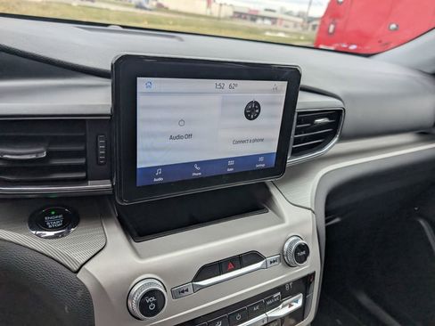 Used 2021 Ford Explorer XLT w/ Equipment Group 202A image 21