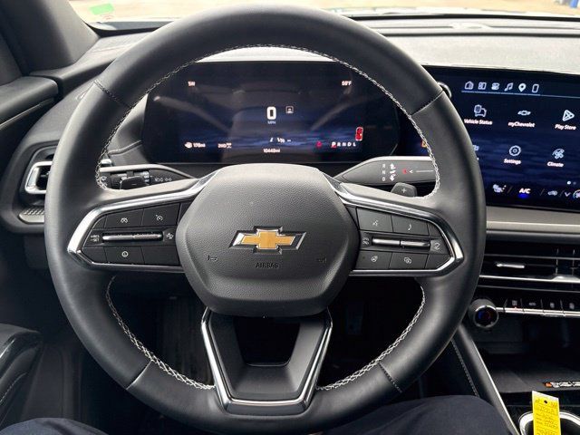 Used 2026 Chevrolet Traverse LT w/ Driver Confidence Package AWD/4WD image 14
