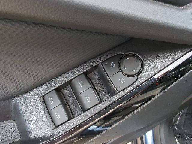 Used 2026 Chevrolet Equinox LT AWD/4WD image 12