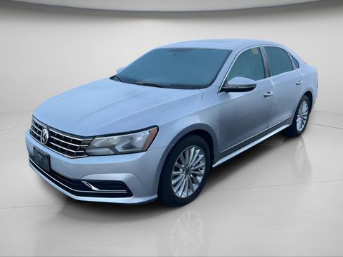 Used 2017 Volkswagen Passat 1.8T SE image 13