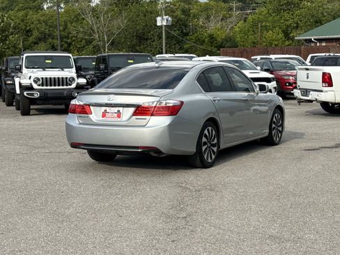 Used 2015 Honda Accord Hybrid Sedan image 5