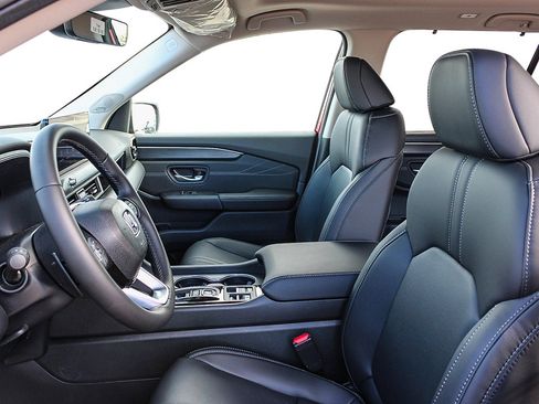 New 2026 Honda Pilot Touring image 10