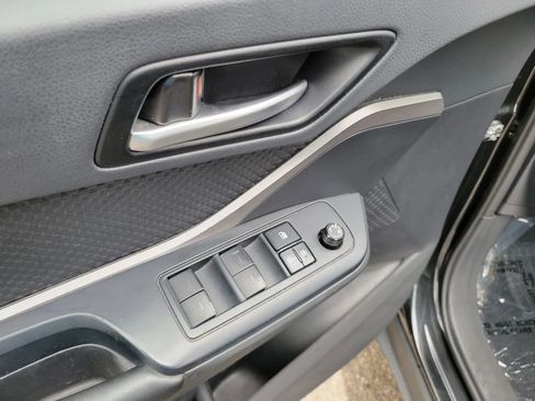 Used 2020 Toyota C-HR LE image 20