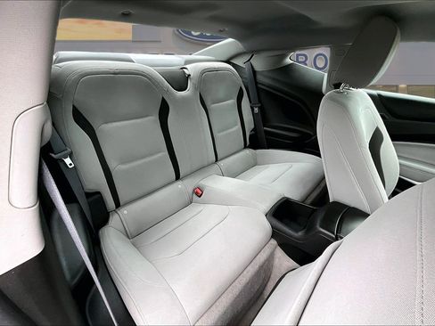 Used 2019 Chevrolet Camaro LT RWD image 27
