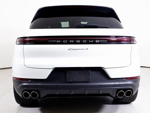 Certified 2024 Porsche Cayenne S image 28