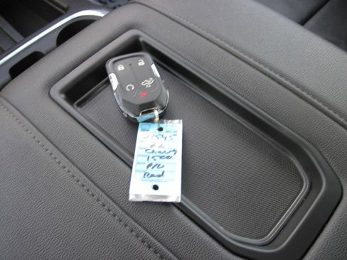 Used 2022 Chevrolet Silverado 1500 LTZ image 17