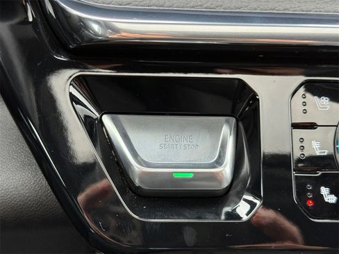 Used 2025 GMC Sierra 2500 Denali image 19