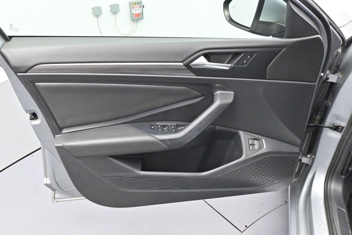 Used 2021 Volkswagen Jetta SEL FWD image 10