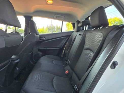 Used 2019 Toyota Prius LE AWD/4WD image 16