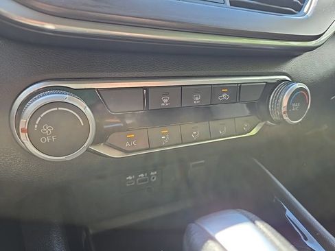 Used 2024 Nissan Altima 2.5 SV FWD image 21