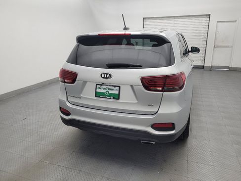 Used 2019 Kia Sorento L FWD image 7
