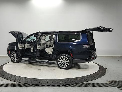 Used 2023 Jeep Grand Wagoneer L Series II w/ Convenience Group III AWD/4WD image 13