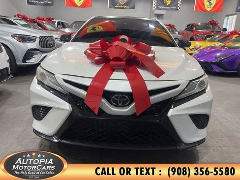 Used 2020 Toyota Camry XSE FWD image 7