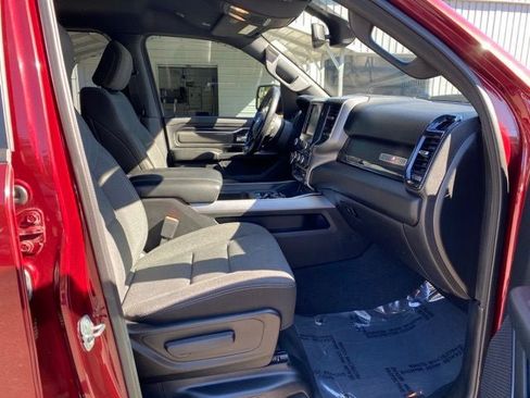 Used 2019 RAM 1500 Big Horn AWD/4WD image 11