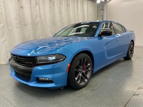 Used 2023 Dodge Charger SXT w/ Plus Group RWD image 4