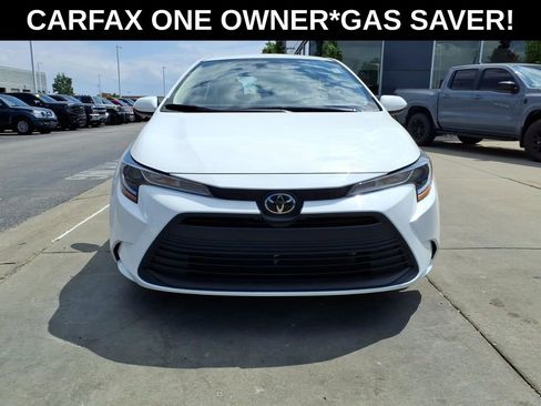 Used 2025 Toyota Corolla LE FWD image 3