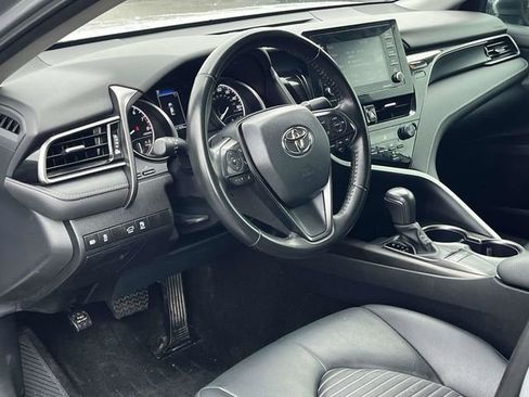 Used 2024 Toyota Camry SE image 12