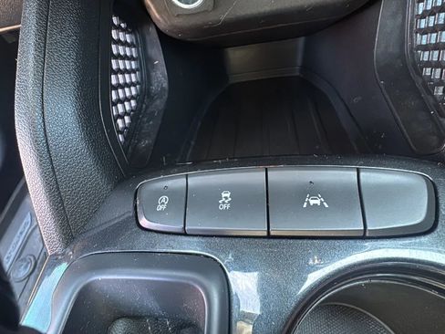 Used 2021 Chevrolet TrailBlazer LS image 18