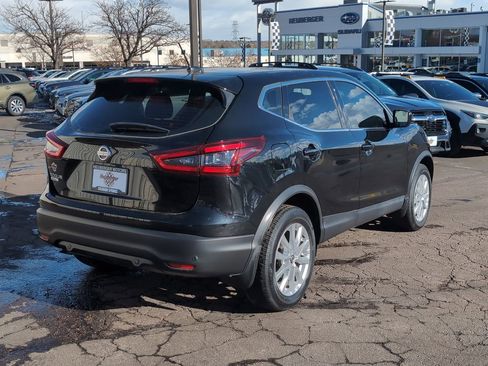 Used 2022 Nissan Rogue Sport S image 7