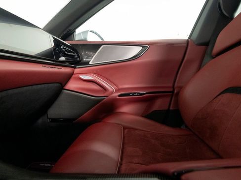 Used 2023 Ferrari Purosangue AWD/4WD image 21