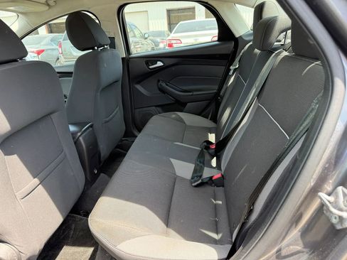 Used 2013 Ford Focus SE FWD image 21