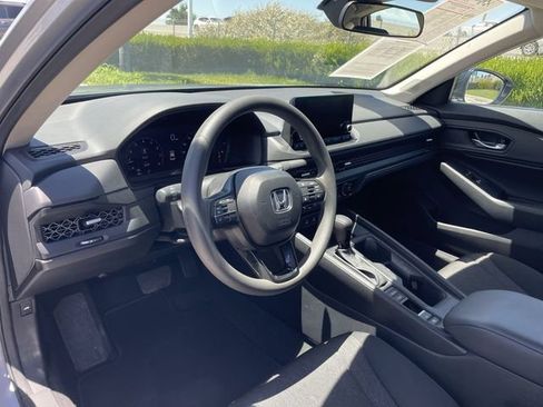 Used 2025 Honda Accord SE image 10