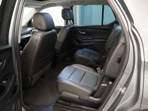 Used 2019 Chevrolet Traverse LT w/ LT Premium Package image 18