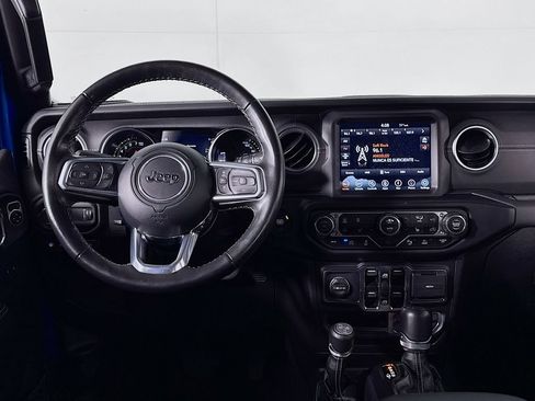 Used 2023 Jeep Wrangler Unlimited Sahara w/ Cold Weather Group AWD/4WD image 13