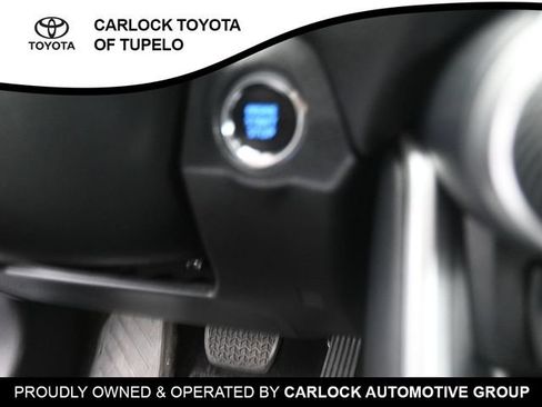 Used 2021 Toyota RAV4 XLE FWD image 16