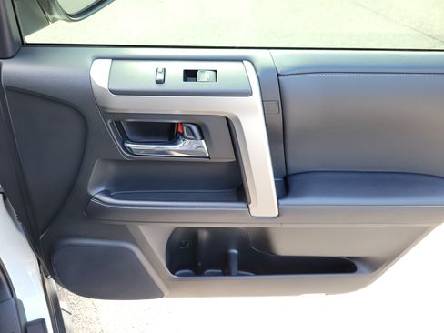 Used 2023 Toyota 4Runner SR5 Premium w/ Moonroof Package RWD image 10