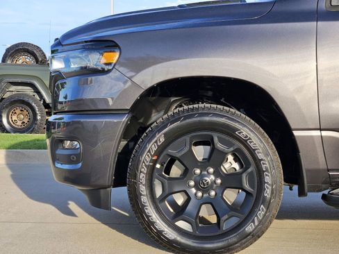 New 2026 RAM 1500 Express AWD/4WD image 11